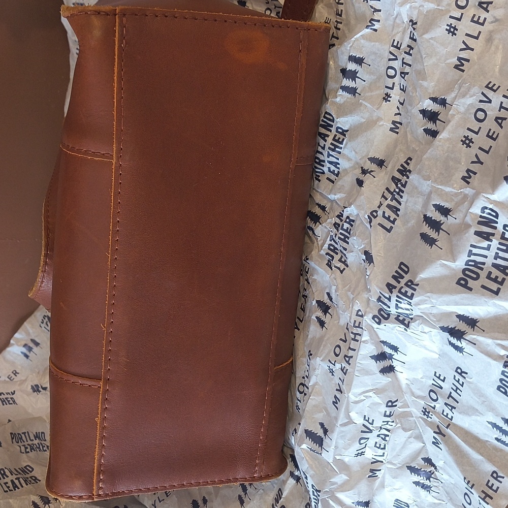 Portland Leather Goods Lola Crossbody Tote - Picture 5 of 6